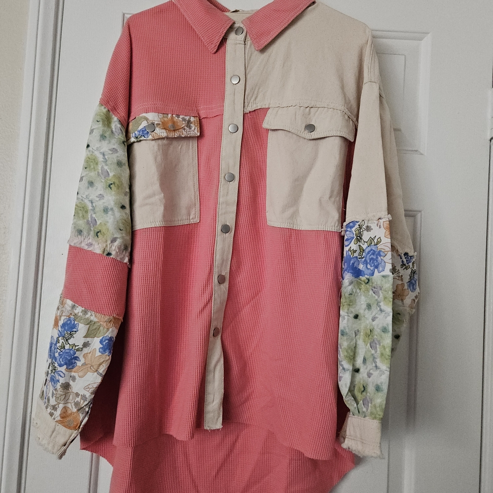 POL Button-Up Shacket with Floral Sleeves Size L New Without Tags